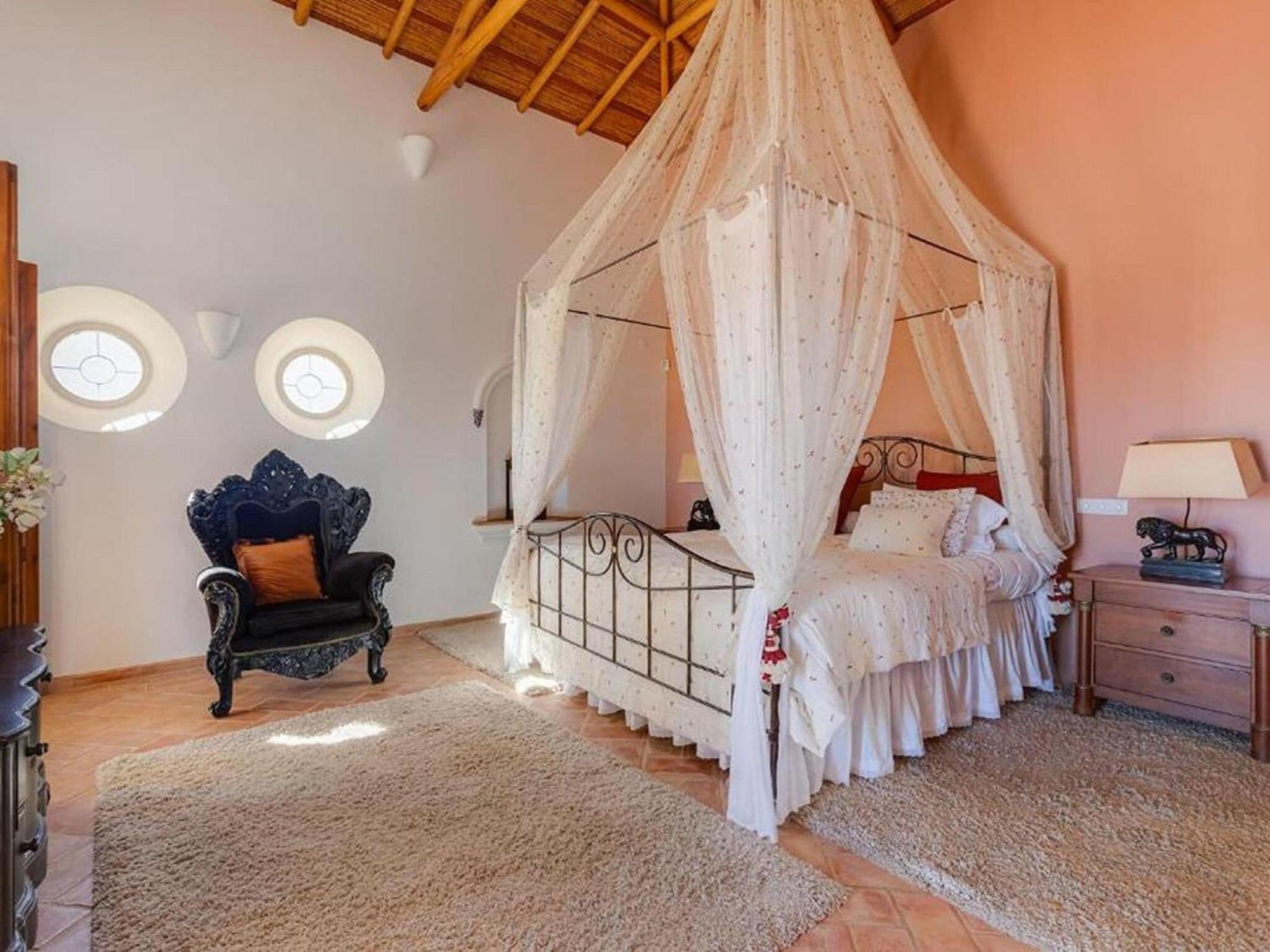 Luxury With Gym, Jacuzzi And Swimming Pool Villa
