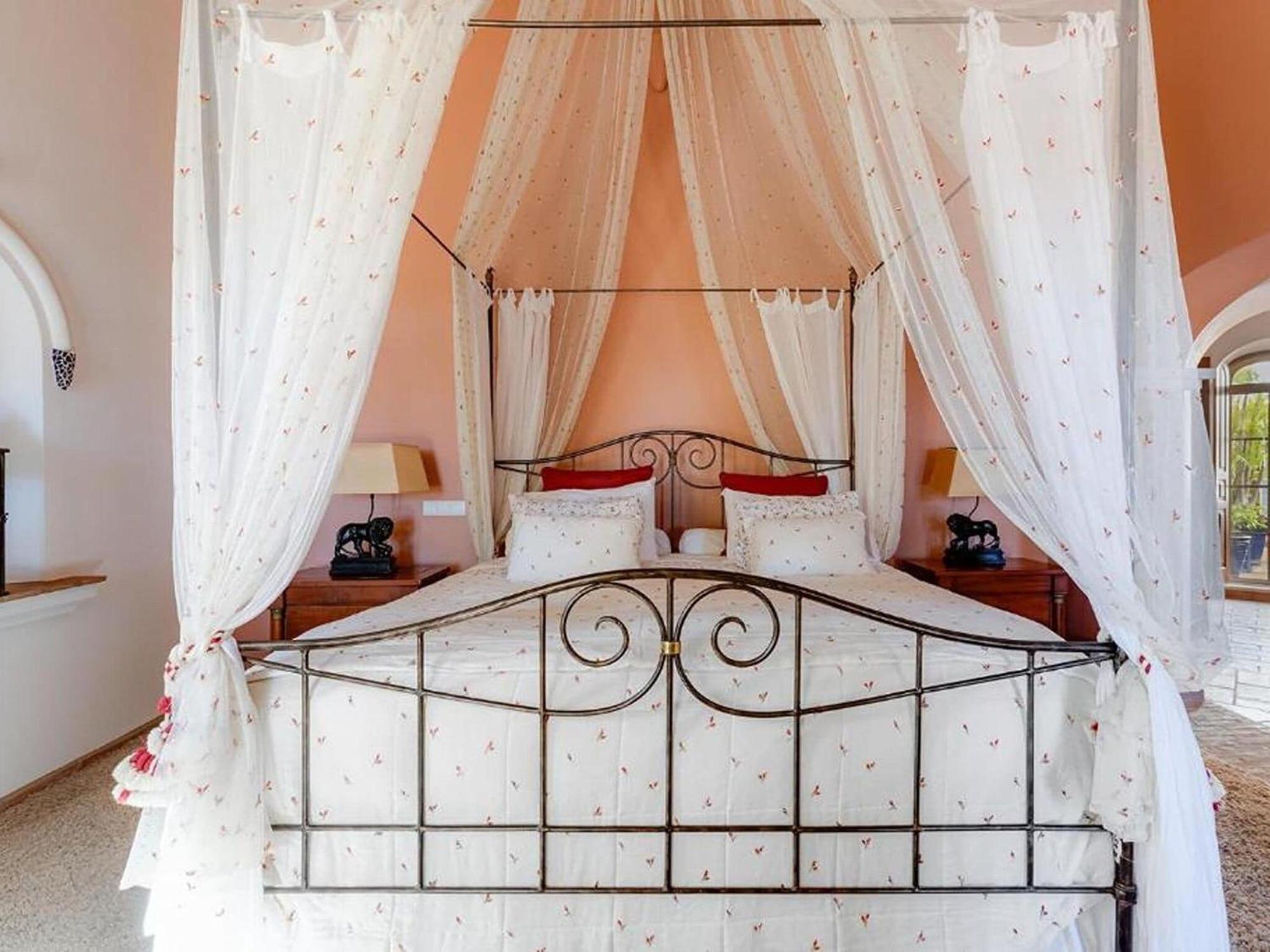 Luxury With Gym, Jacuzzi And Swimming Pool Villa