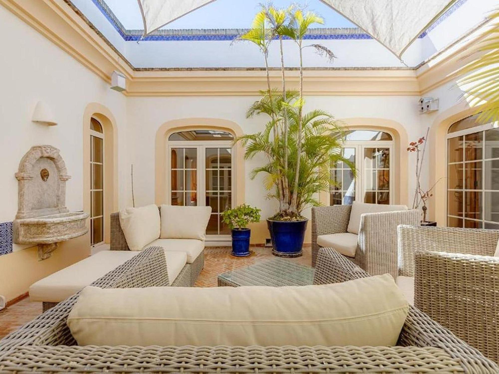 Luxury With Gym, Jacuzzi And Swimming Pool Villa *