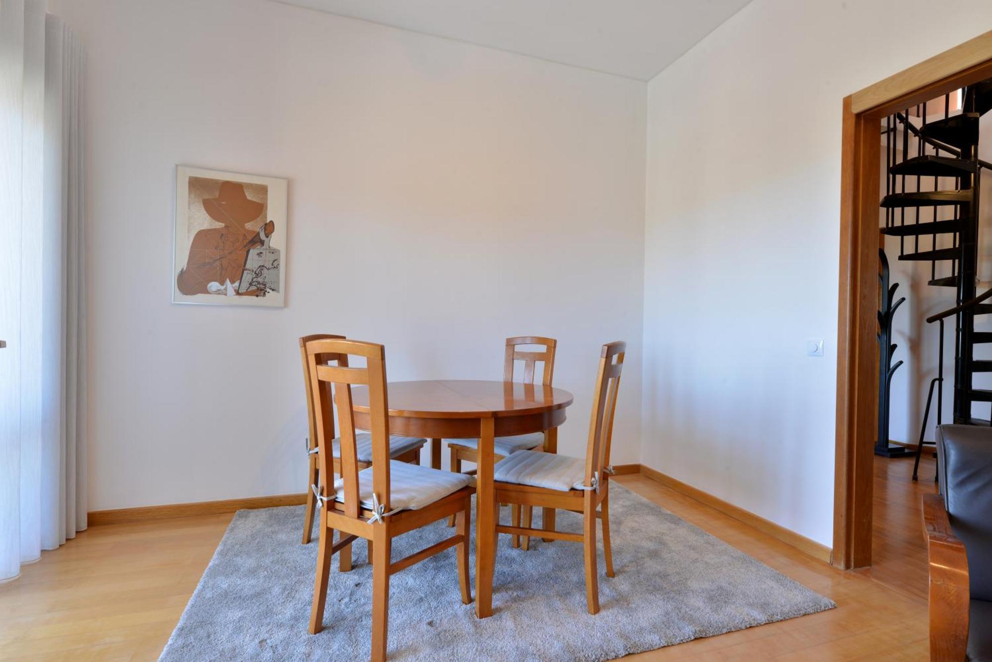 Sea View Apartment *