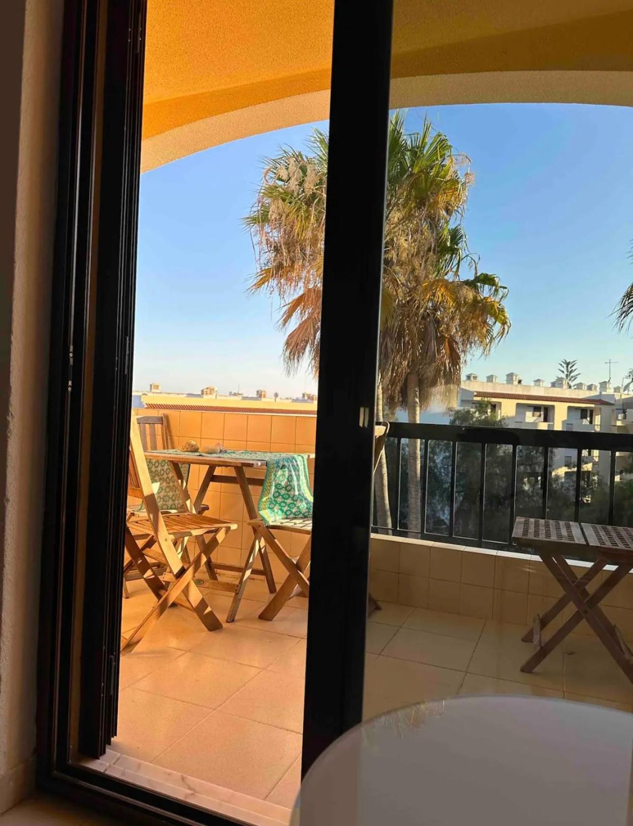 Sea View, 3 Minutes