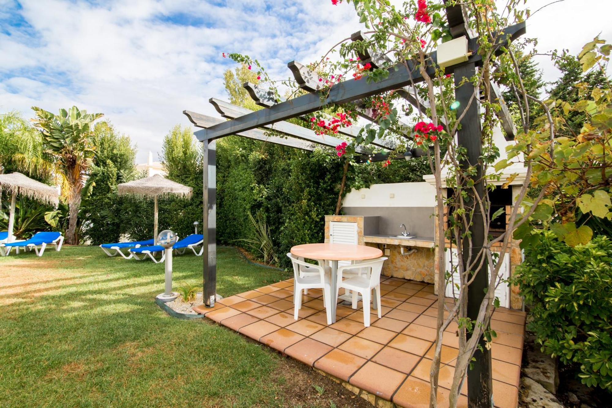 Apartamento Pine Tree - Da Coelha - *