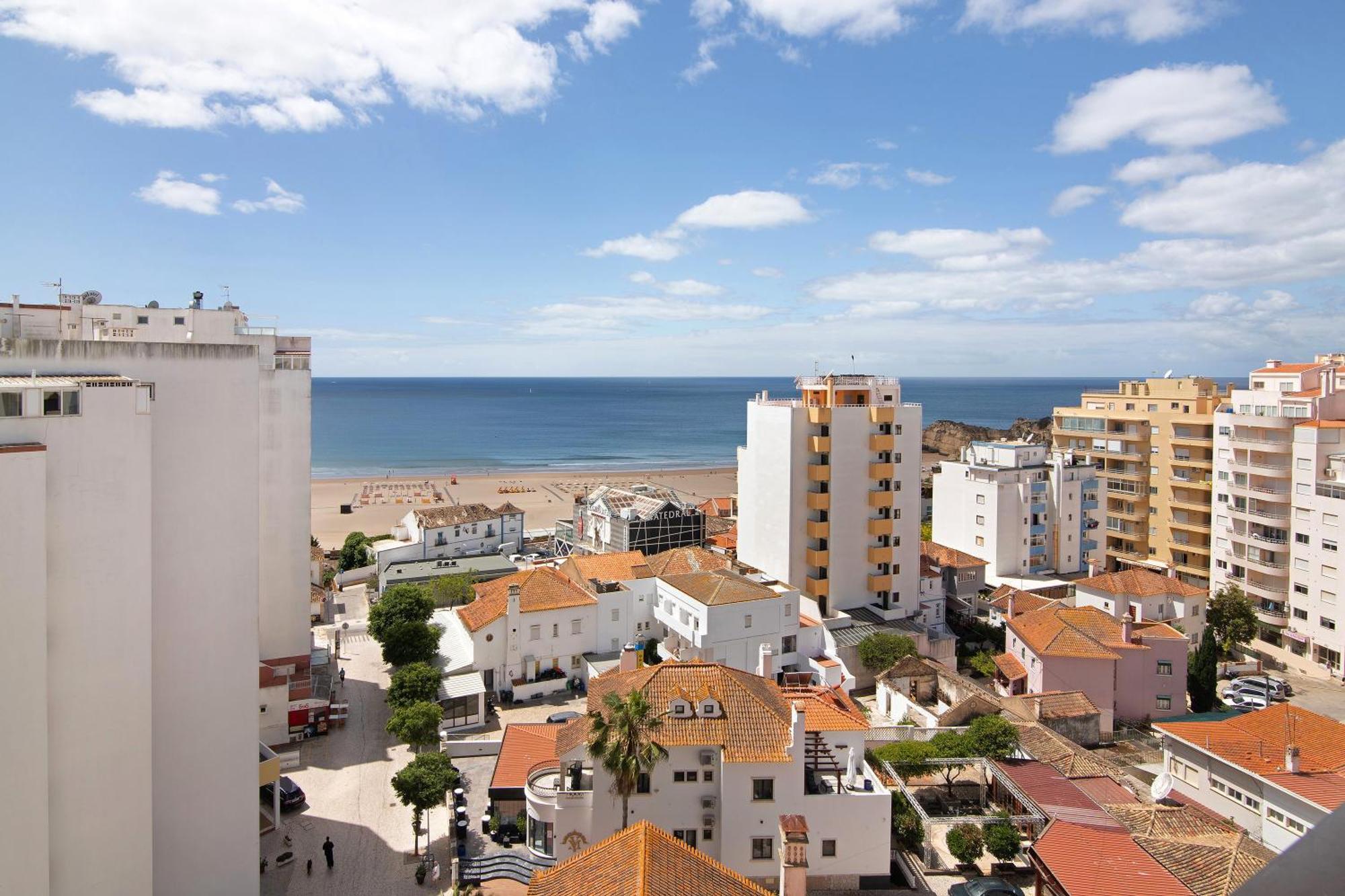 Family View - Da Rocha *
