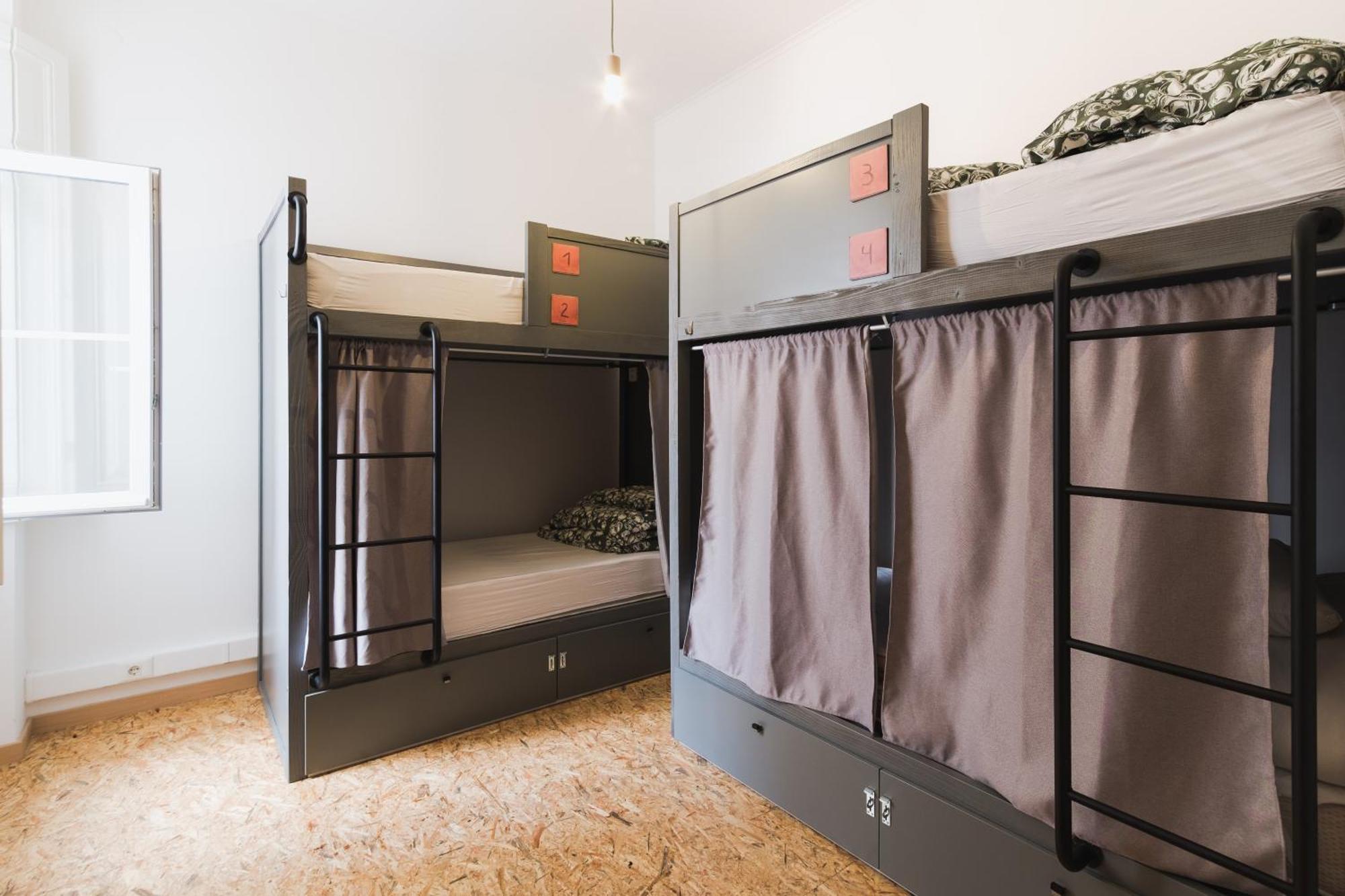 Hostel Wot Patio Lisbon
