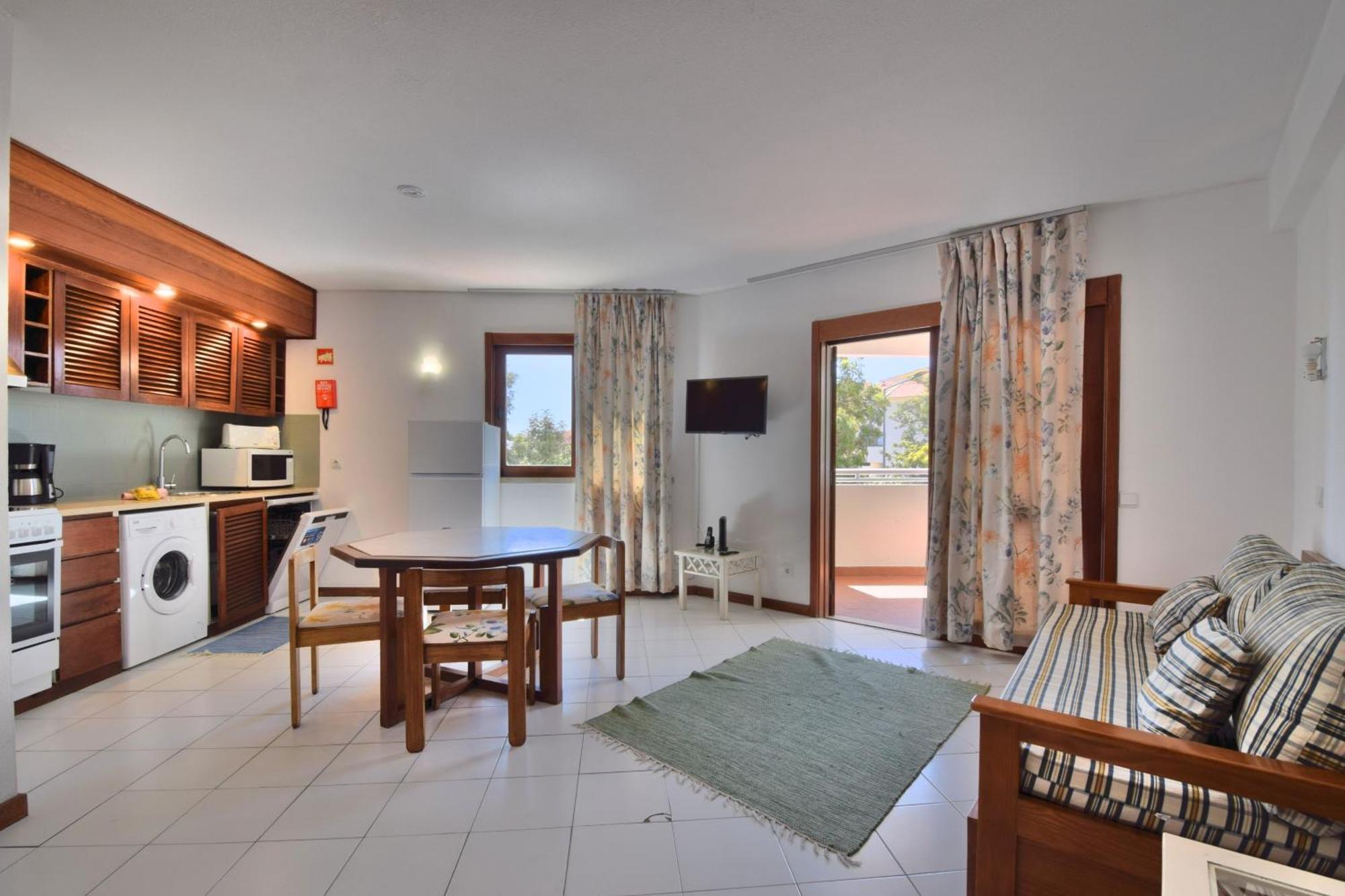 Bellavista Avenida By Beguest Aparthotel 3*