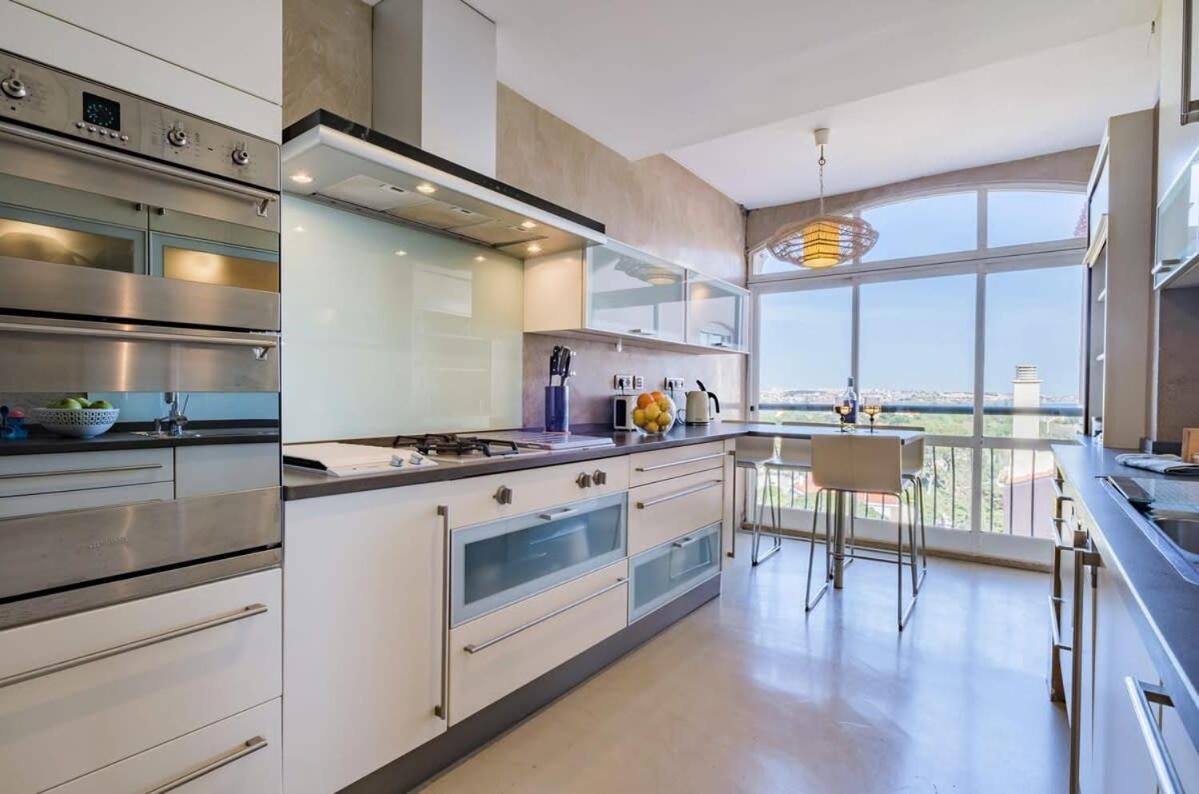 Luxury Sea View Apartment