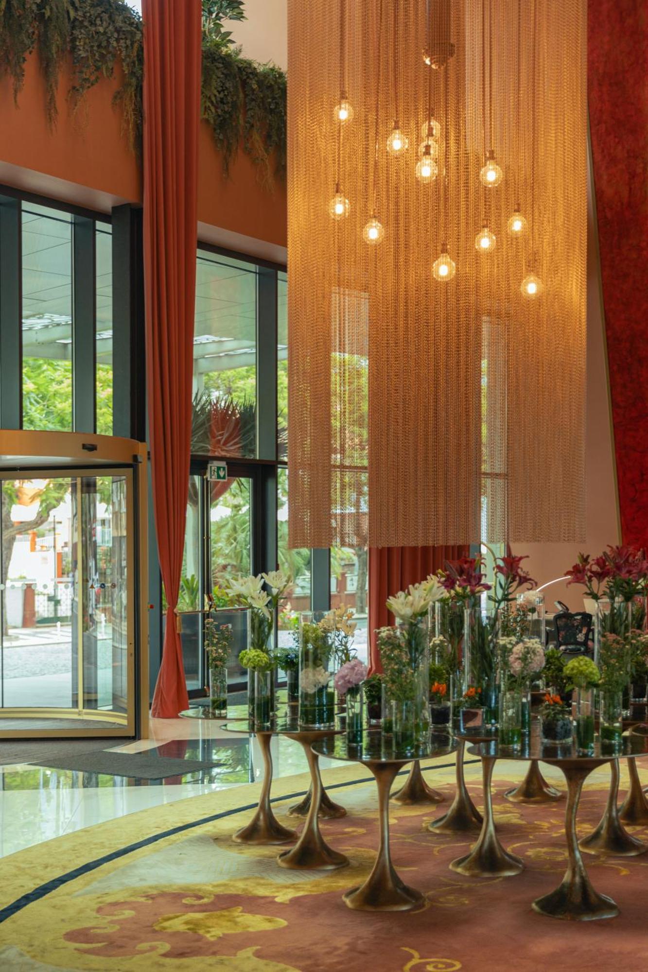Savoy Palace - The Leading Of The World - Savoy Signature