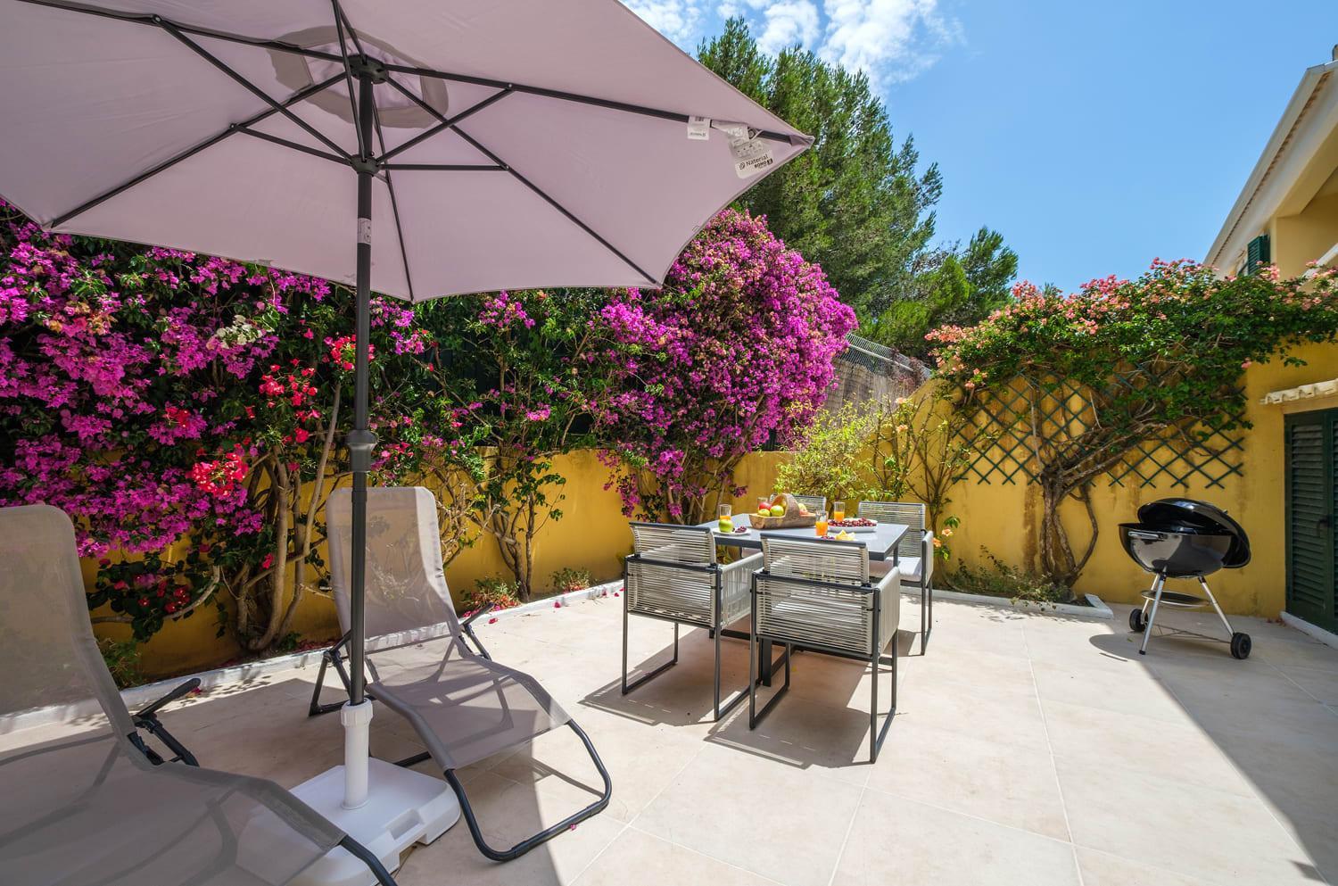 Villa Seafront Unit 1
