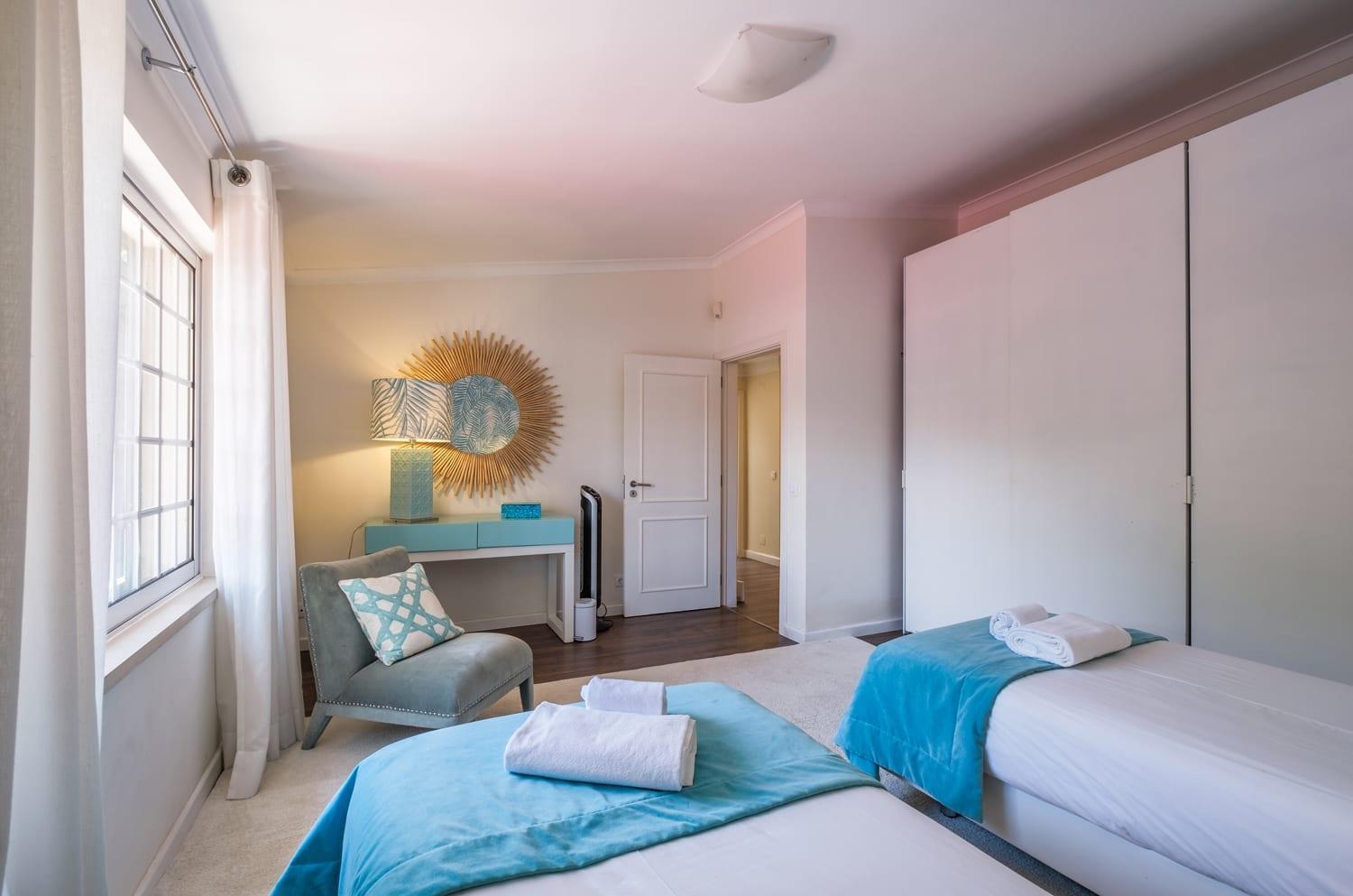 Villa Seafront Unit 1 *