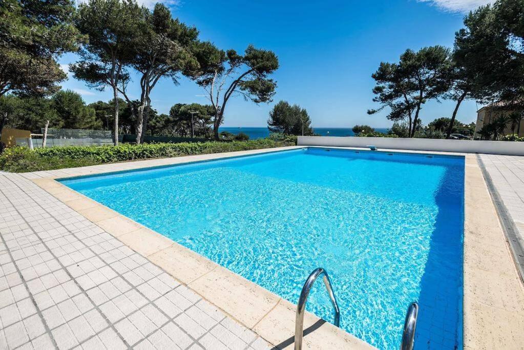 Seafront Unit 1 Villa *