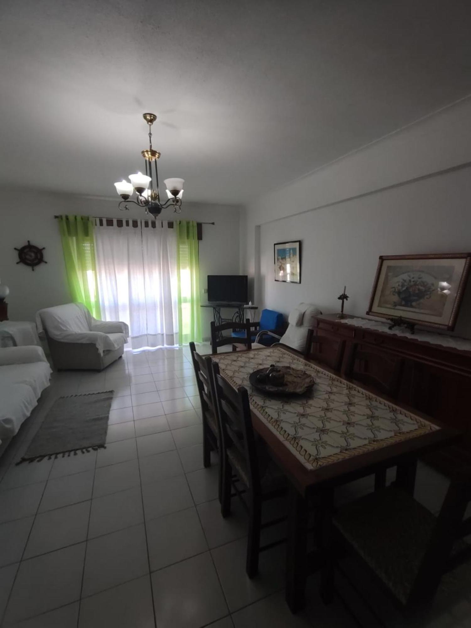 3 Bedrooms Balcony Flat Apartment *