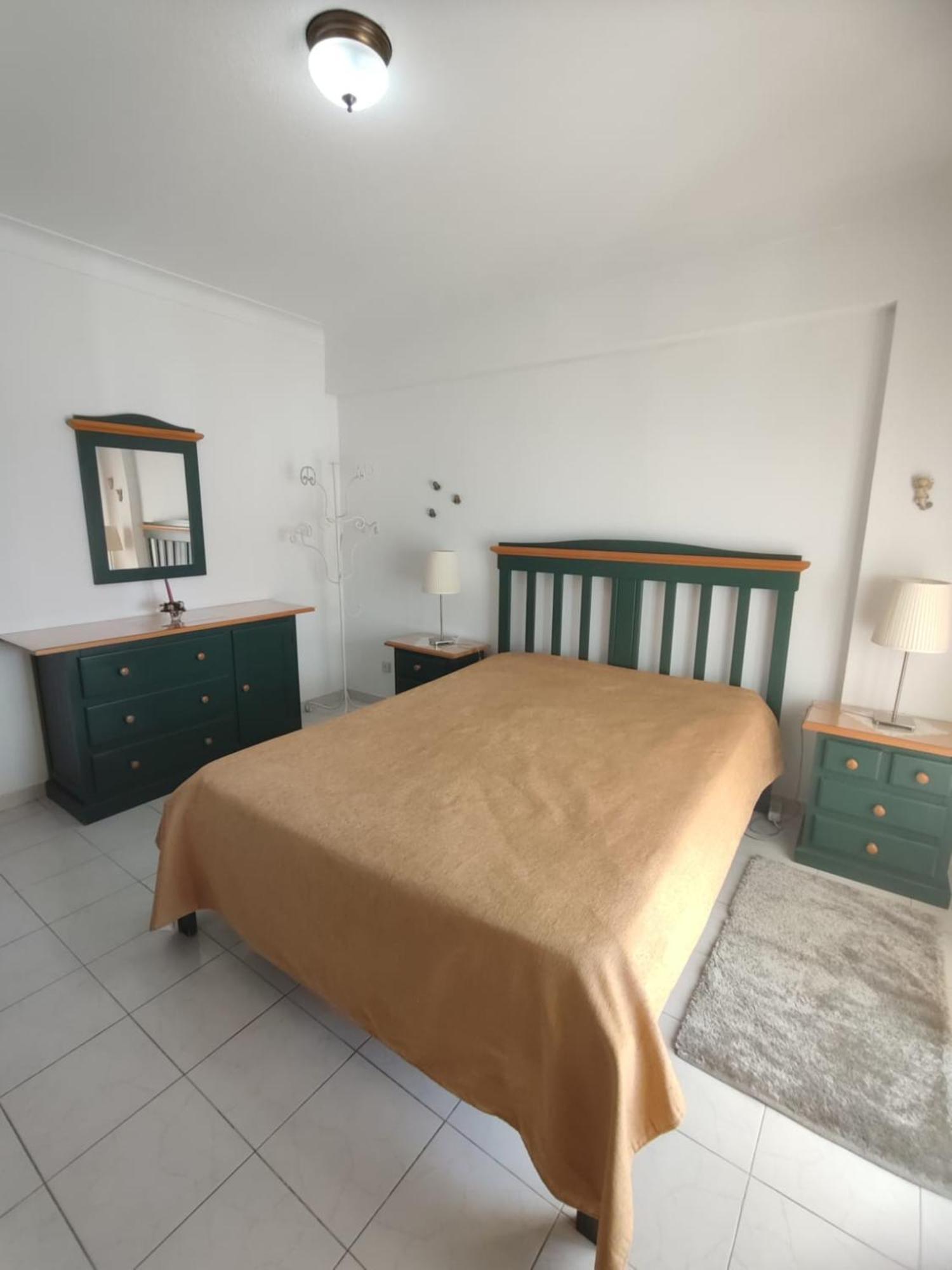 3 Bedrooms Balcony Flat Apartment *