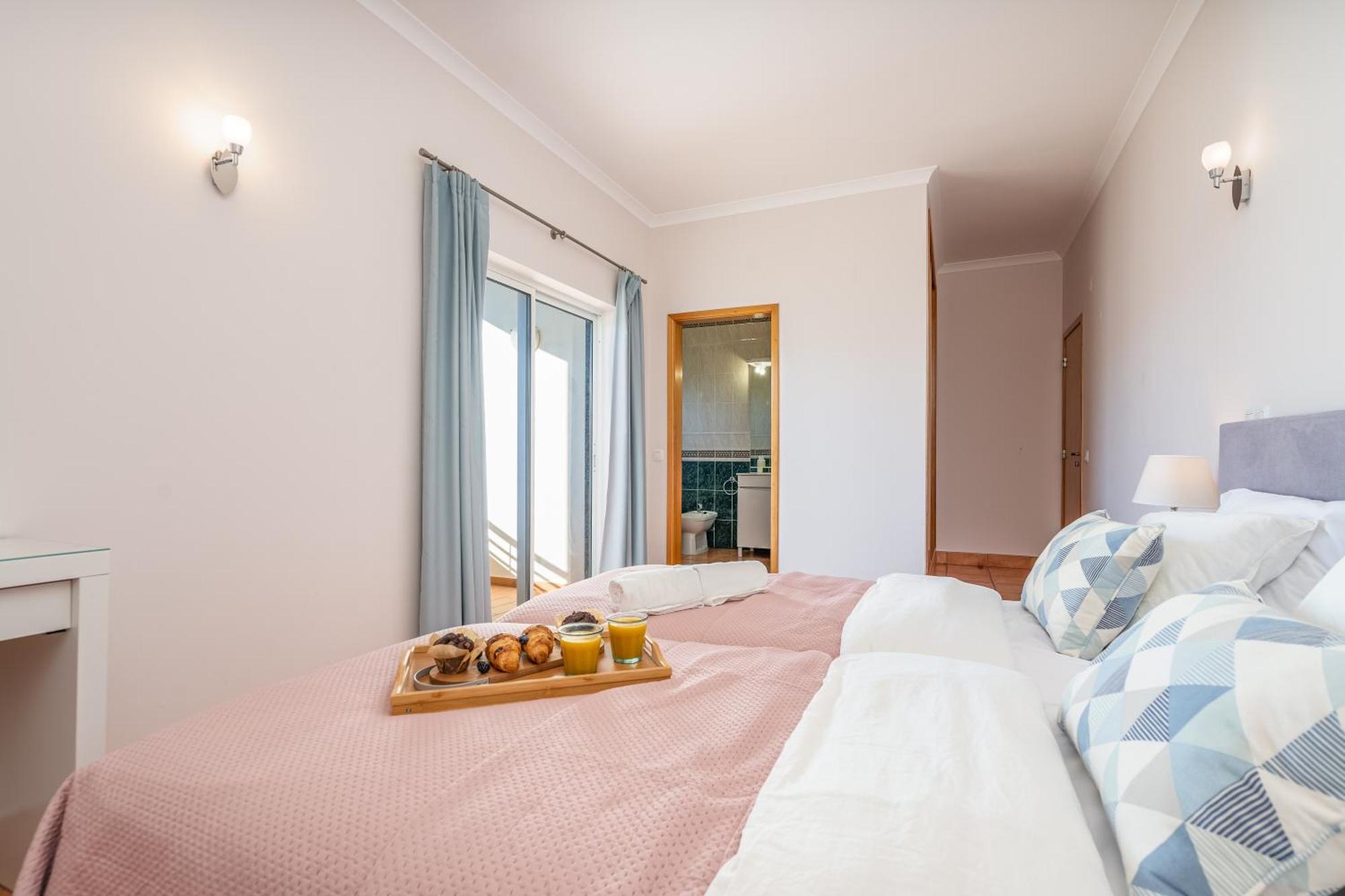 Apartment Host Wise - Bright & Stylish Flat With Pool *