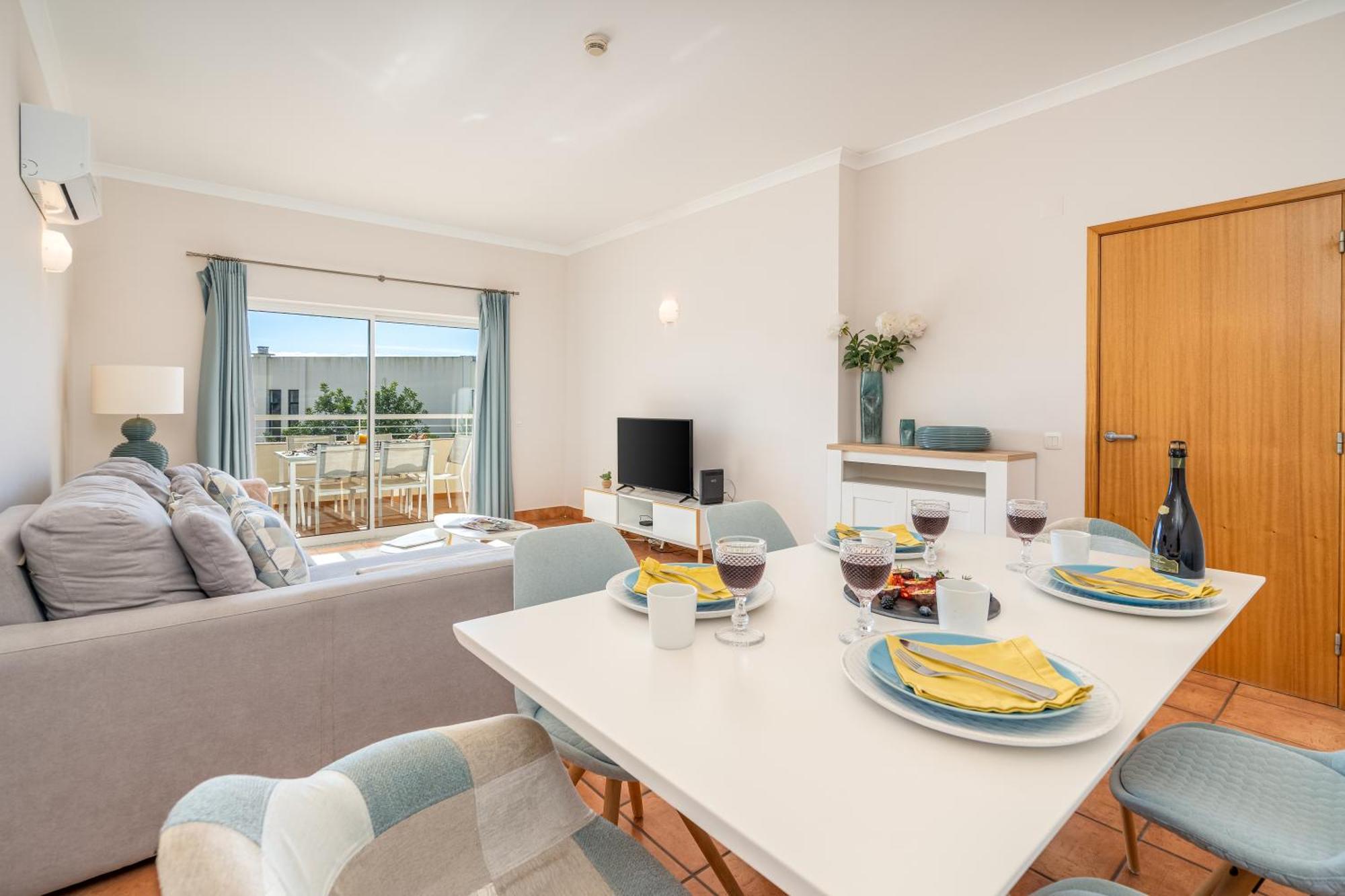 Apartment Host Wise - Bright & Stylish Flat With Pool Lagos