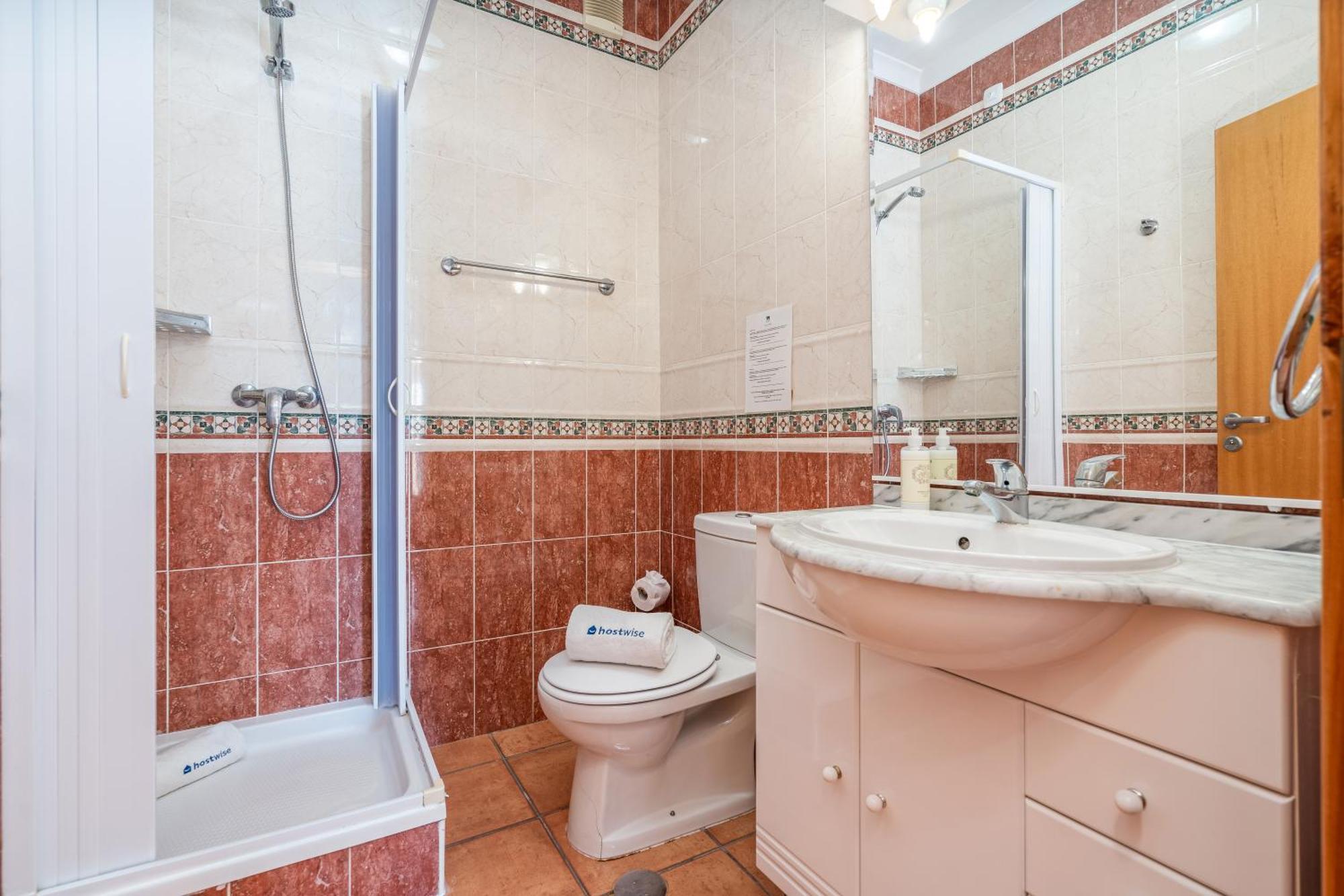 Apartment Host Wise - Bright & Stylish Flat With Pool Lagos