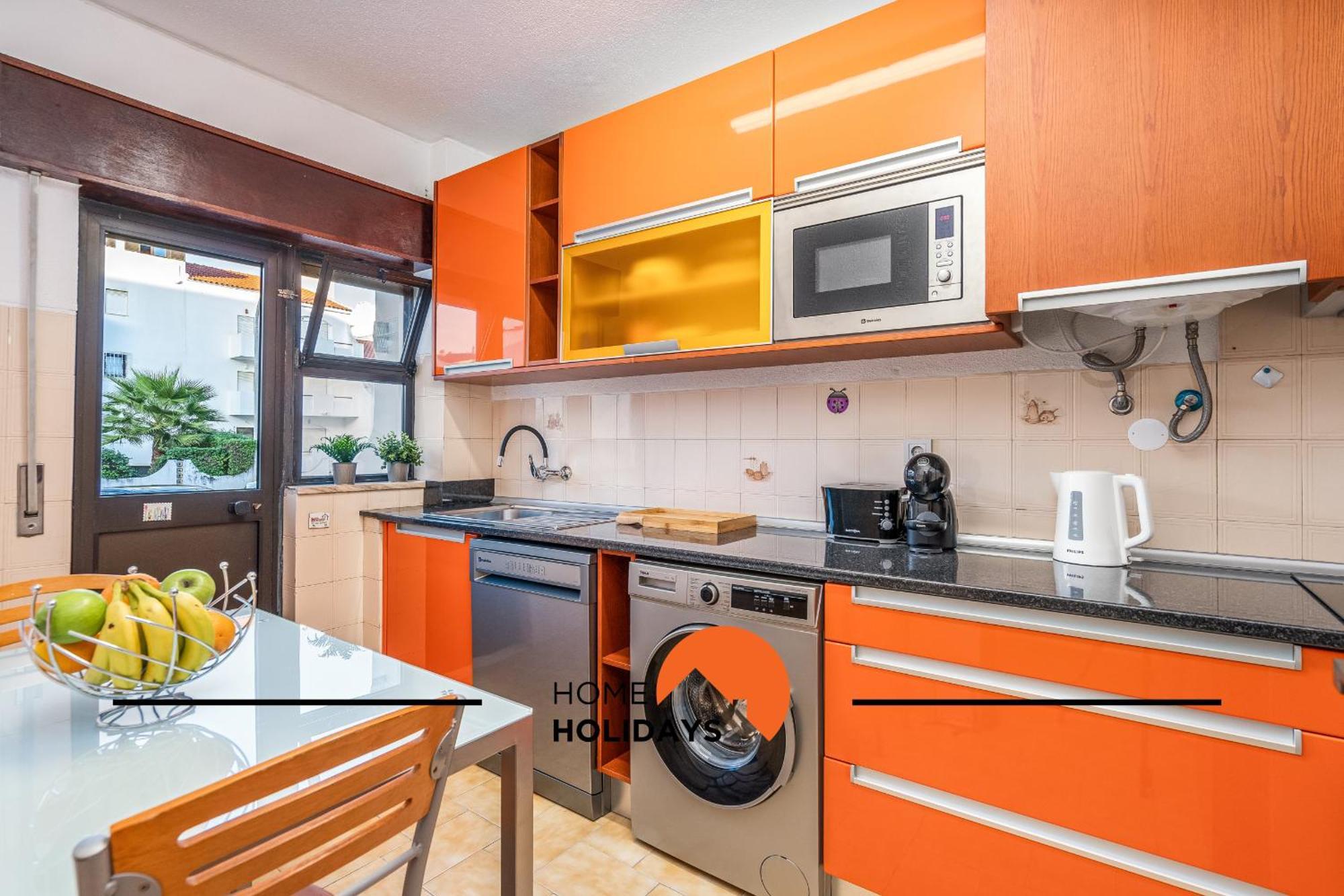 #252 Bartolomeu Dias 7 By Holidays Apartment *
