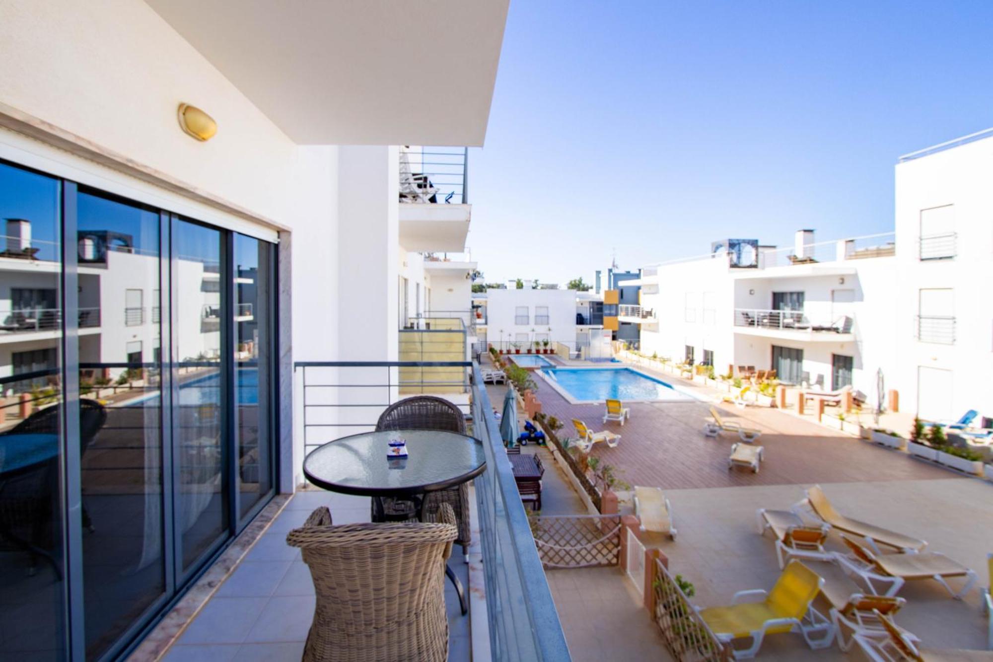Apartment Casa Happiness, Swimming Pool, Fast Wifi, Parking Lagos