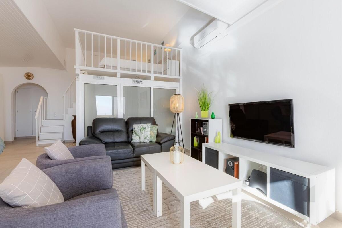 Bellevue By The Sea - Oceanfront For 4 With Stunning Views At Dona Ana Apartment *