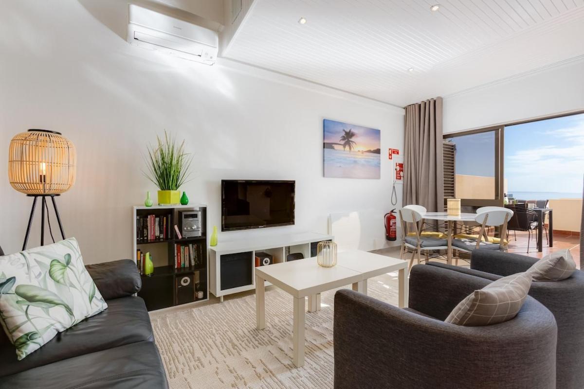 Apartment Bellevue By The Sea - Oceanfront For 4 With Stunning Views At Dona Ana