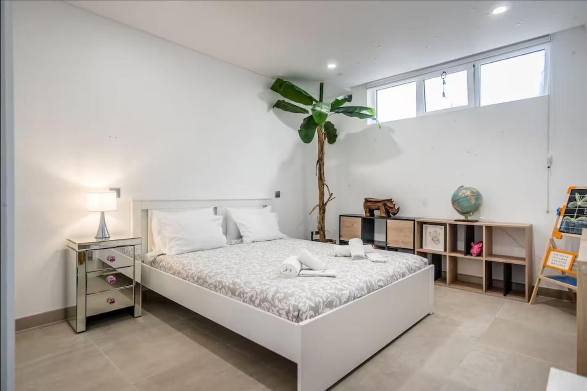 Sunny 3-bedroom Apartment