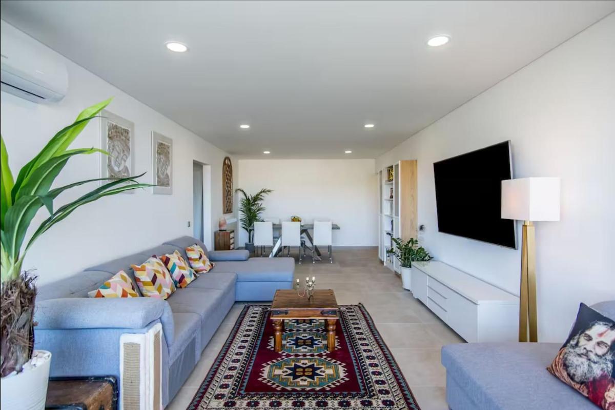 Sunny 3-bedroom