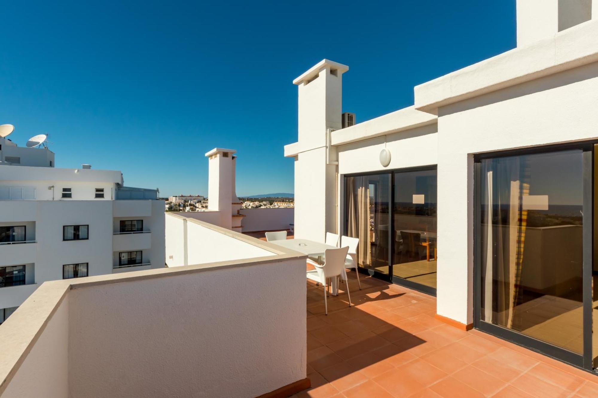 Aparthotel Janelas Do Mar Turisticos 3*