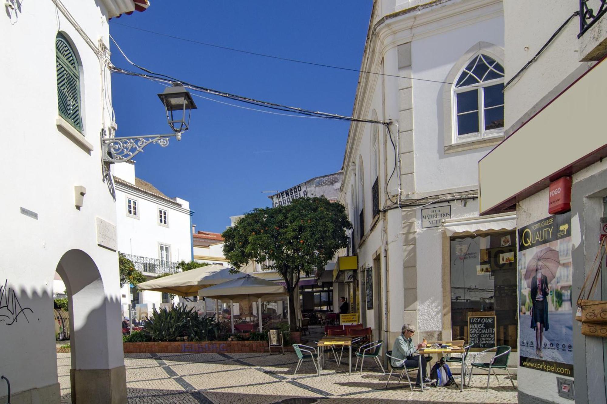 426 Casa Onda Mirabaia Lagos