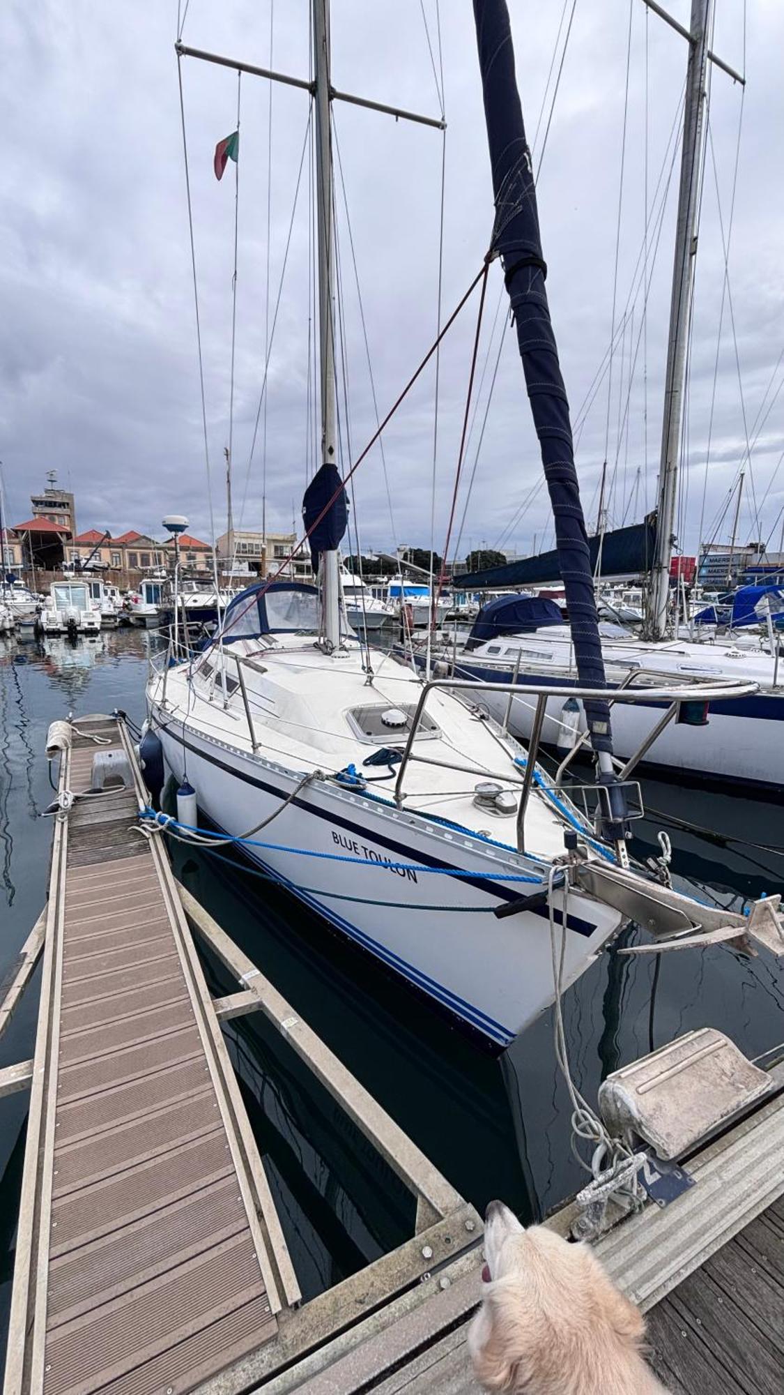 Botel Slowlife