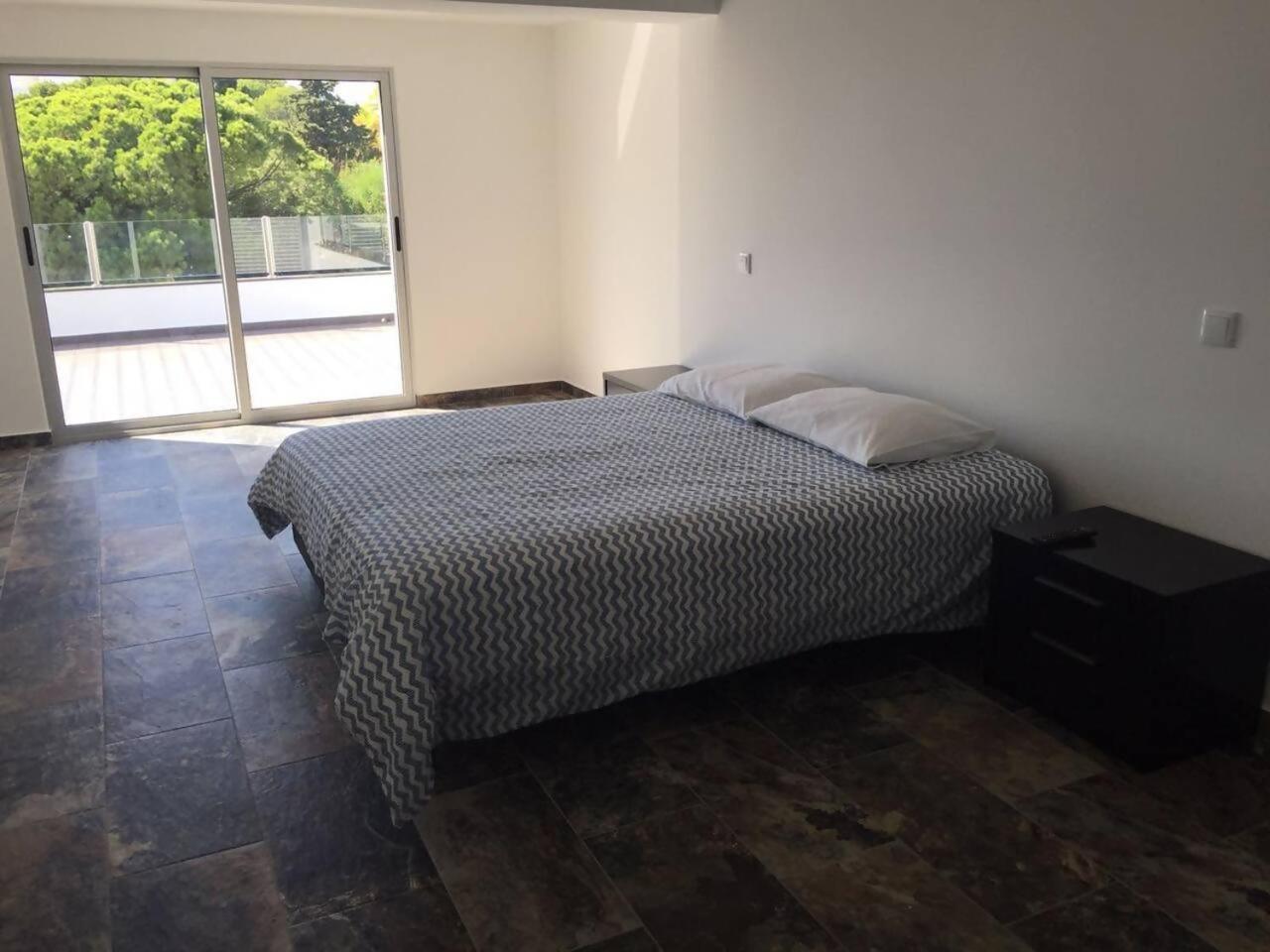 Casa Com 3 Jacuzzi Em *