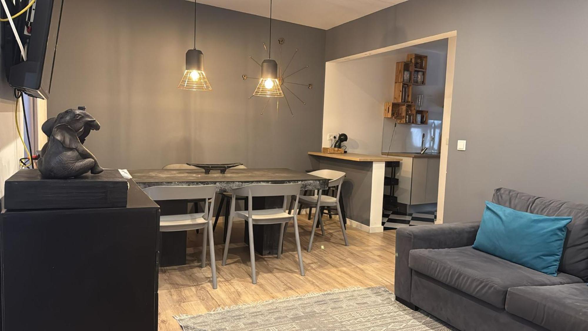 Ocean Center Apartment *