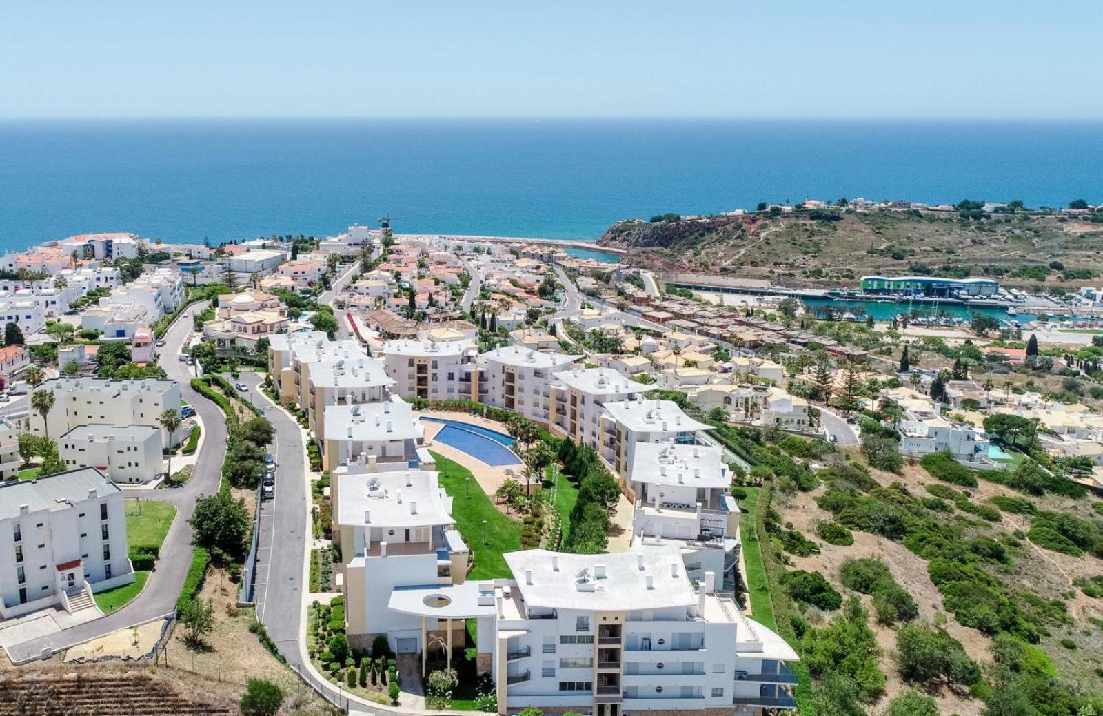 Apartment Homes Ocean View With Lovely Terrace, 2 Swimming Pools & Tennis Court Albufeira