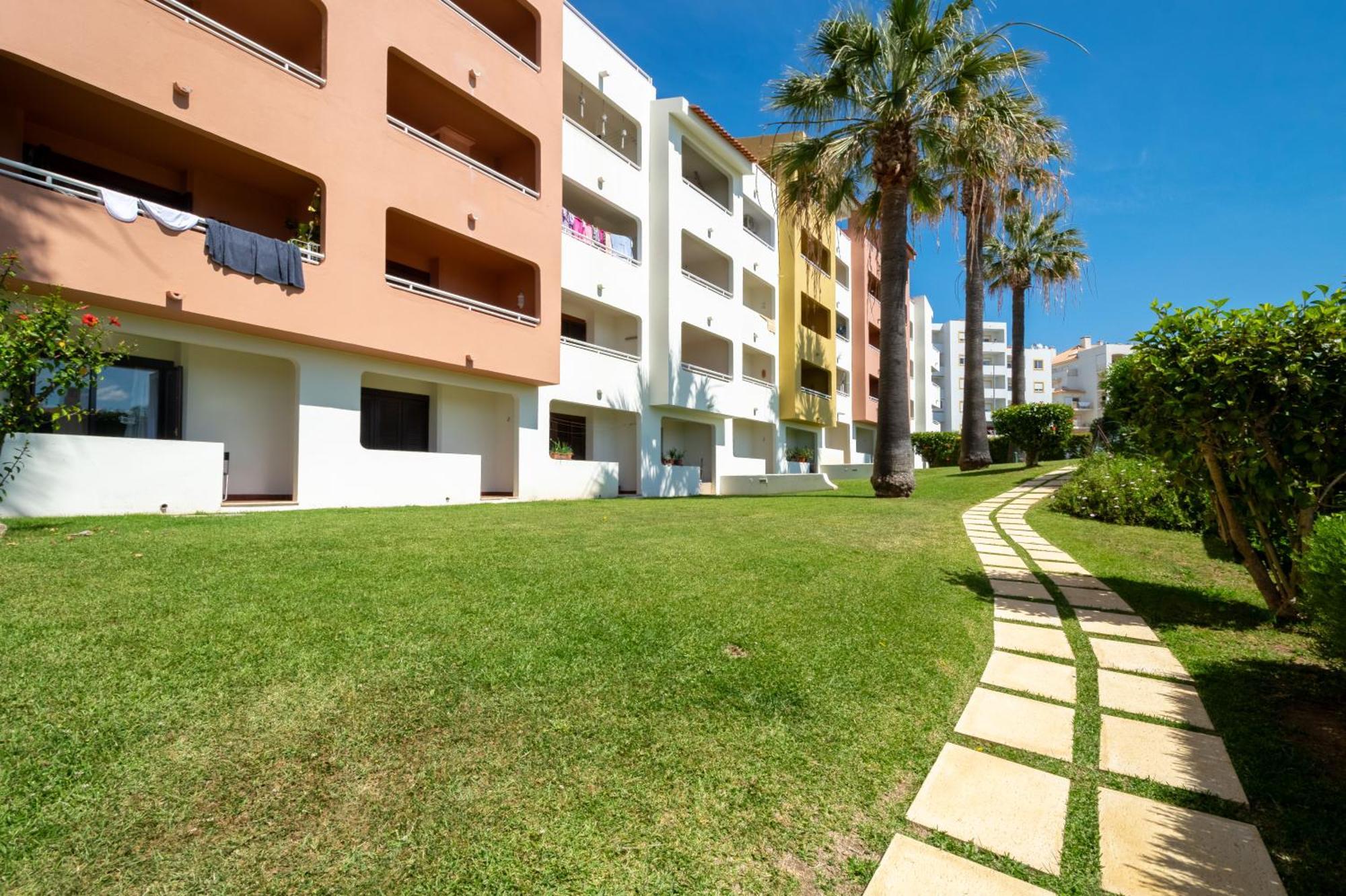 Bellavista Avenida By Beguest Aparthotel
