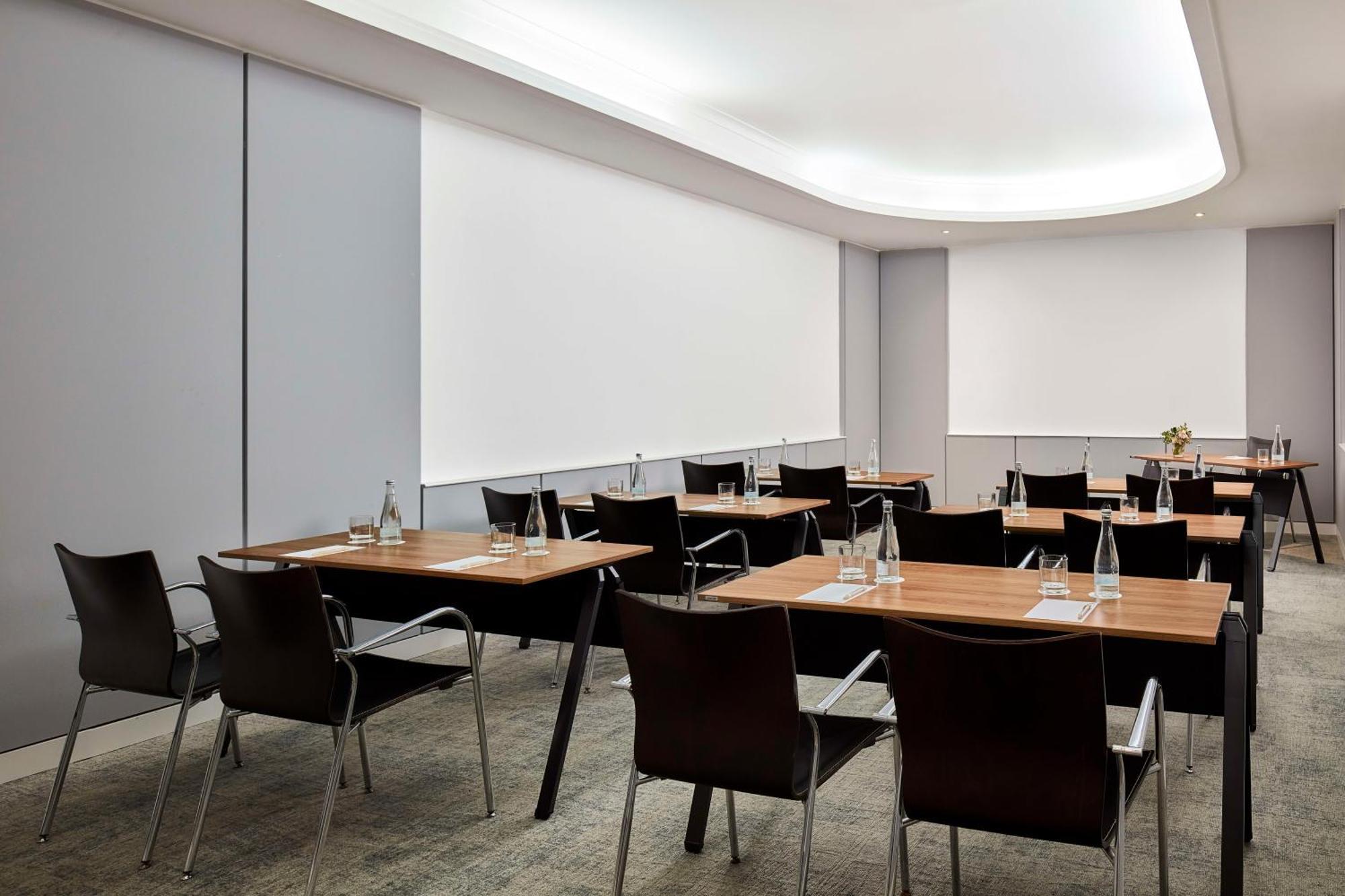 Nh Campo Grande 4* Lissabon