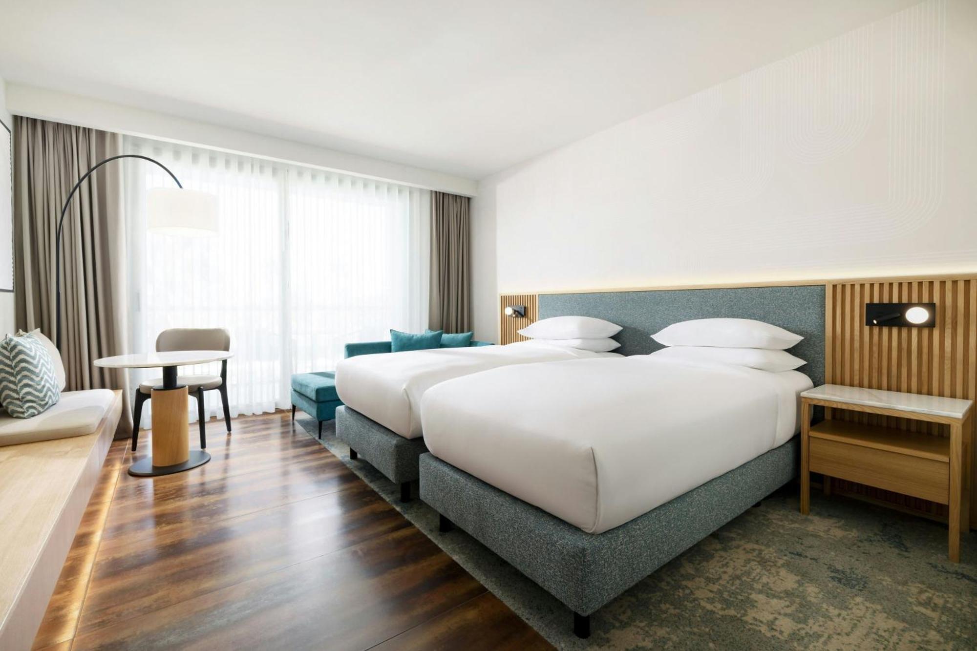 Hotel Algarve Marriott Salgados Golf & Conference Center 5*
