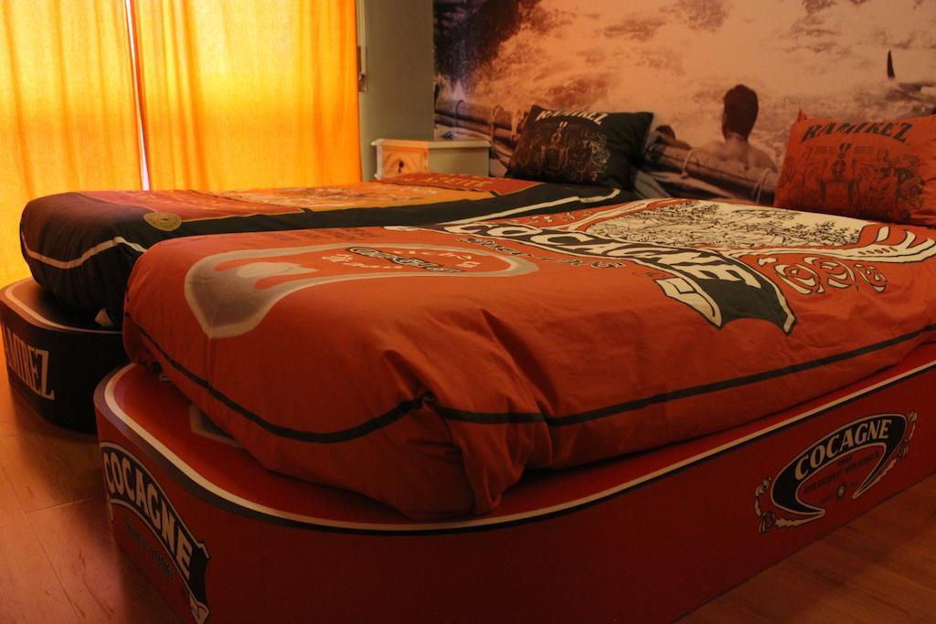 Oporto Excentric Surf / Design Hostel Porto