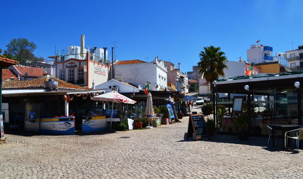 Ria Alvor *