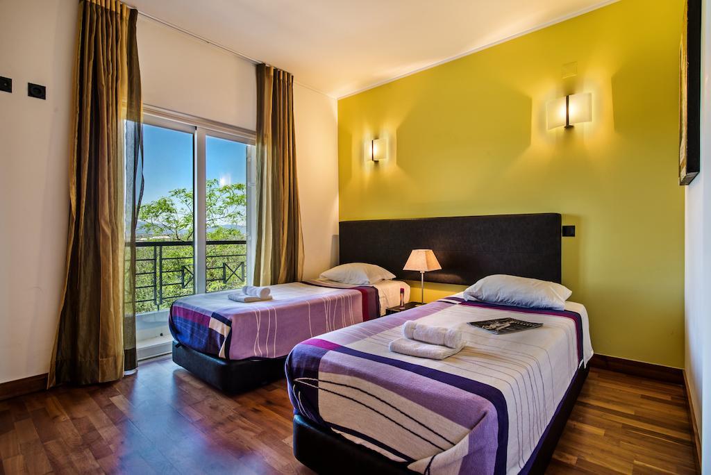 Aparthotel Foz Da Ria 3*