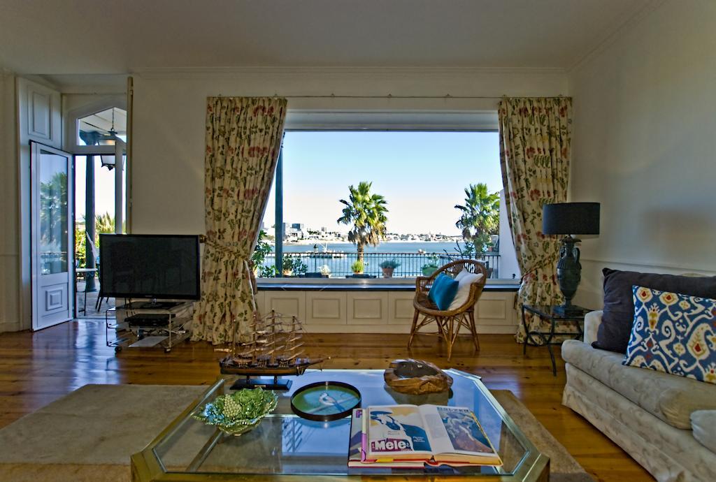 Front Sea Bay View Cascais