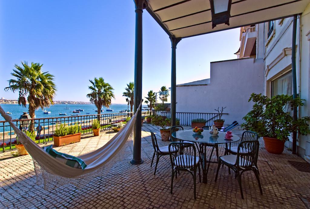 Front Sea Bay View Cascais