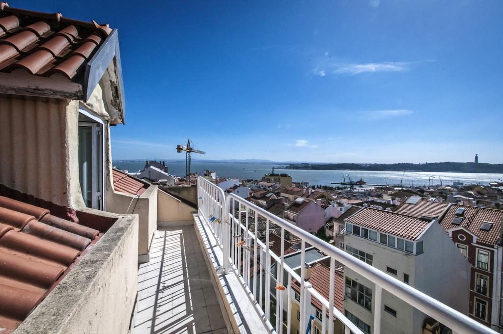 Apartment Quelhas Lisbon