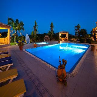 Holiday park Atalaia Sol - Tennis & Heated Pool In Winter Lagos