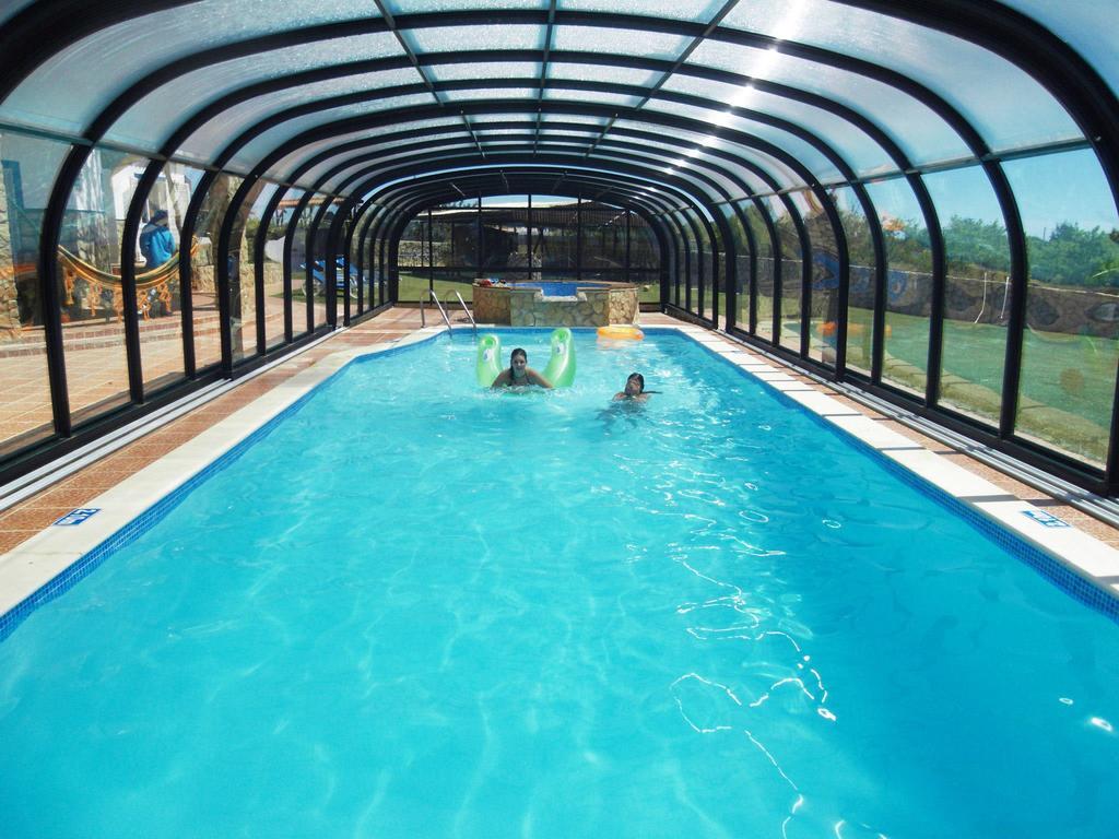 Ania Villa