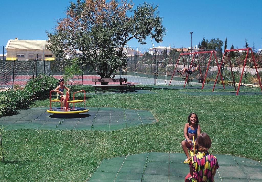 Oasis Parque Country Club