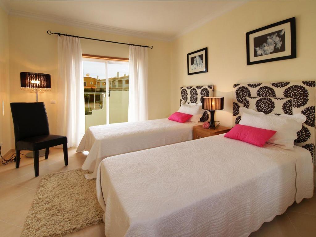 Oasis Parque Country Club