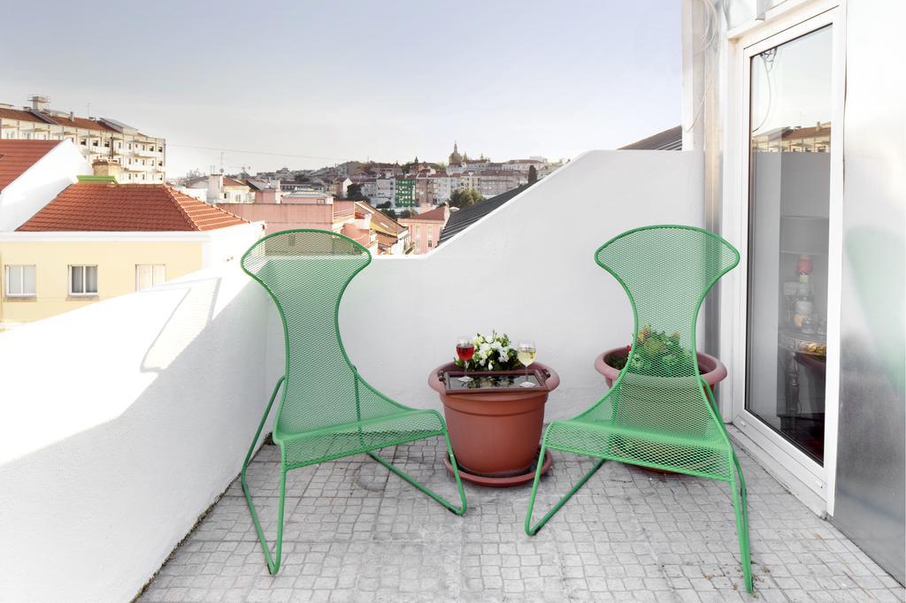 Apartment Feeling Discoveries *