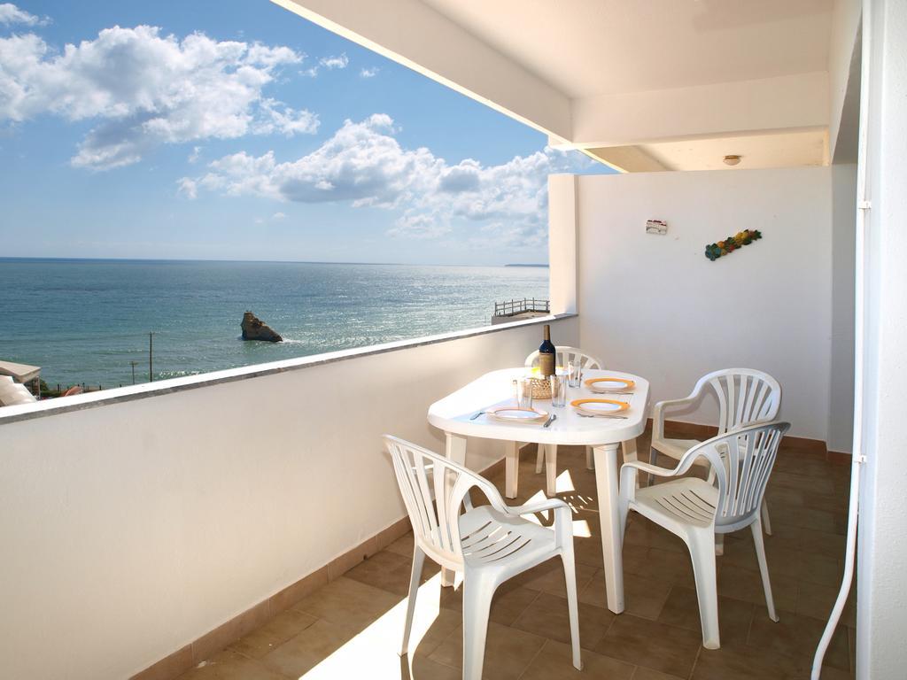 Rocha Mar Front Line Bay Apartamento Portimão