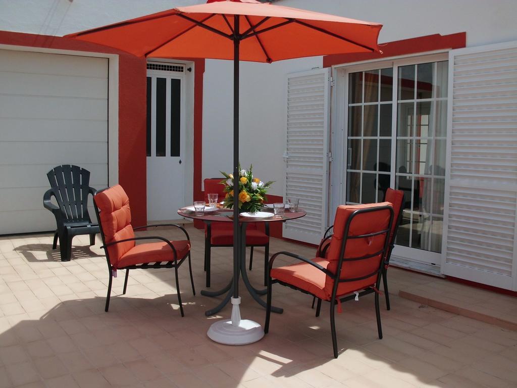 Moradia Perto Dos Palmares Holiday home *