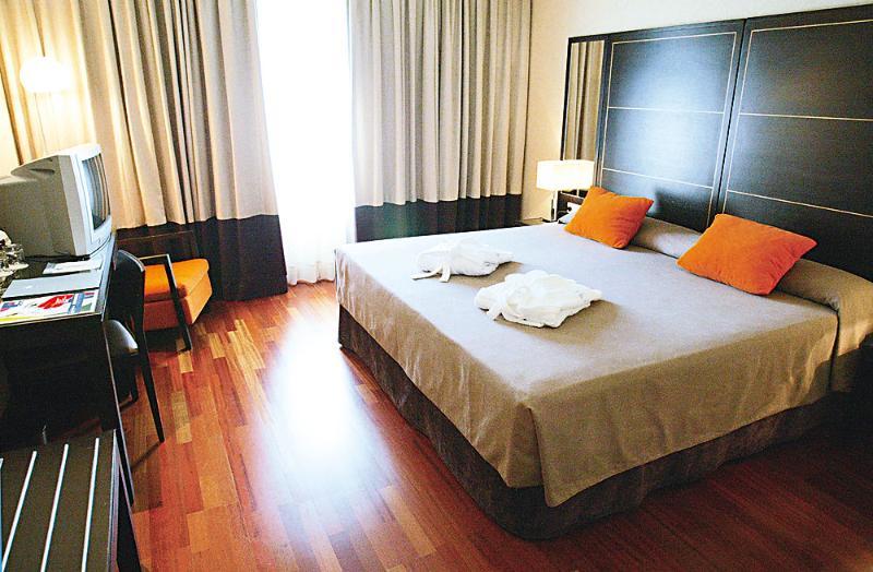 Eurostars Artes Hotel 4*