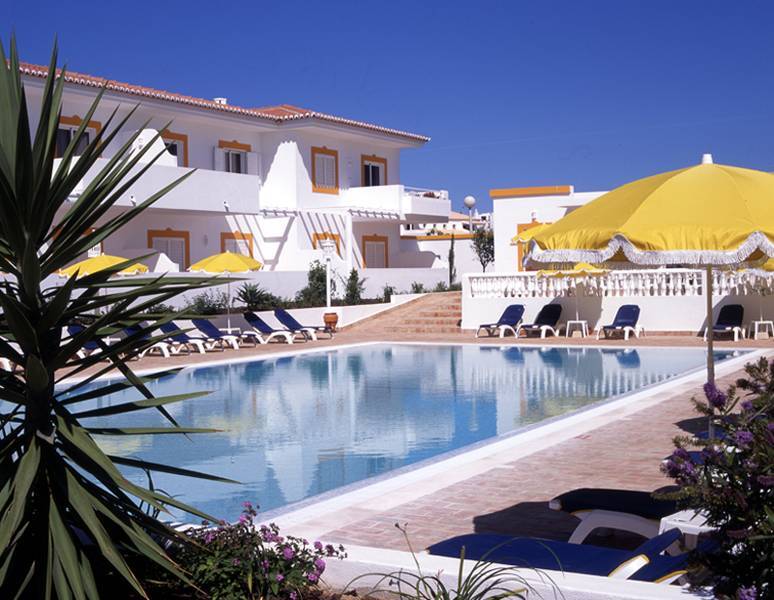 Agua Branca Aparthotel 3*