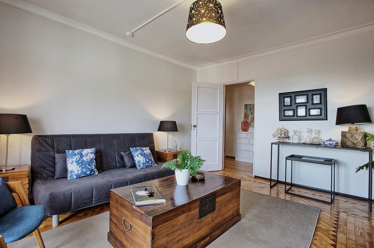 Apolonia 3e Five Bedrooms Apartment *